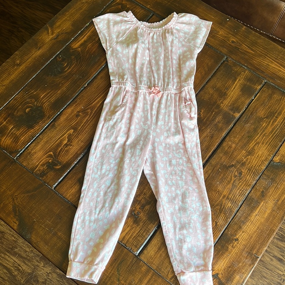 Toddler girl. Pink leopard jumpsuit. Size 4T.